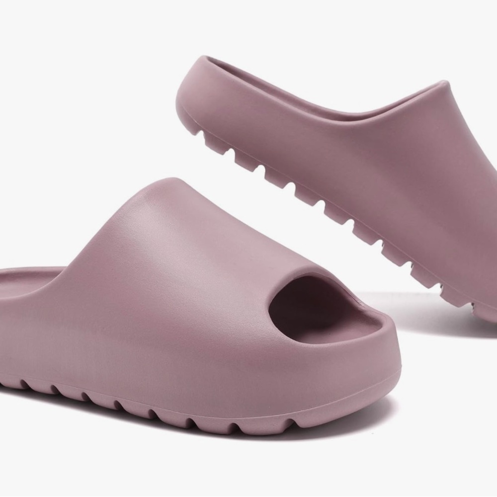 Women's Mauve Slides